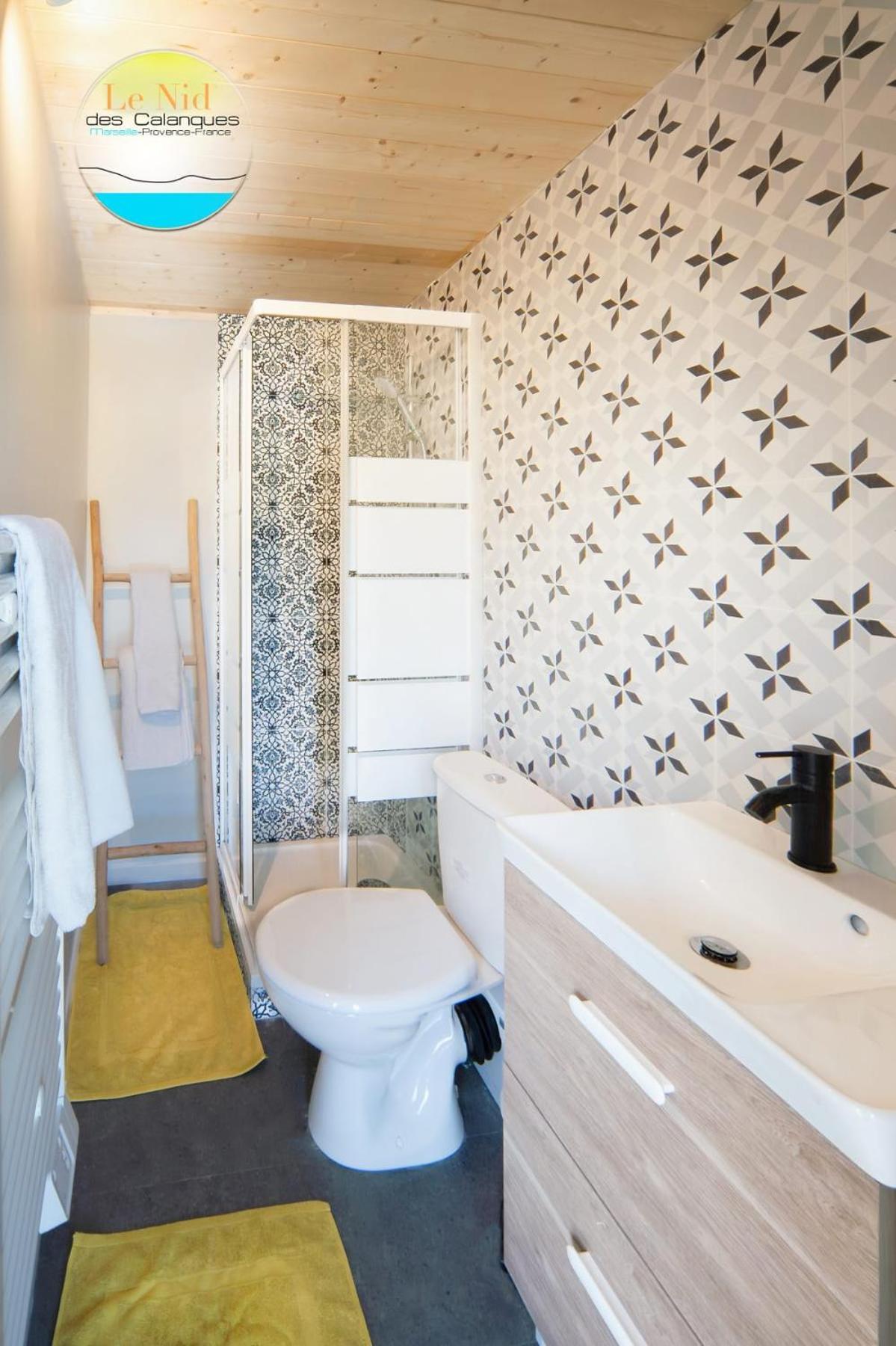 Apartment Le Nid Des Calanques Et Son Jacuzzi Marseilles